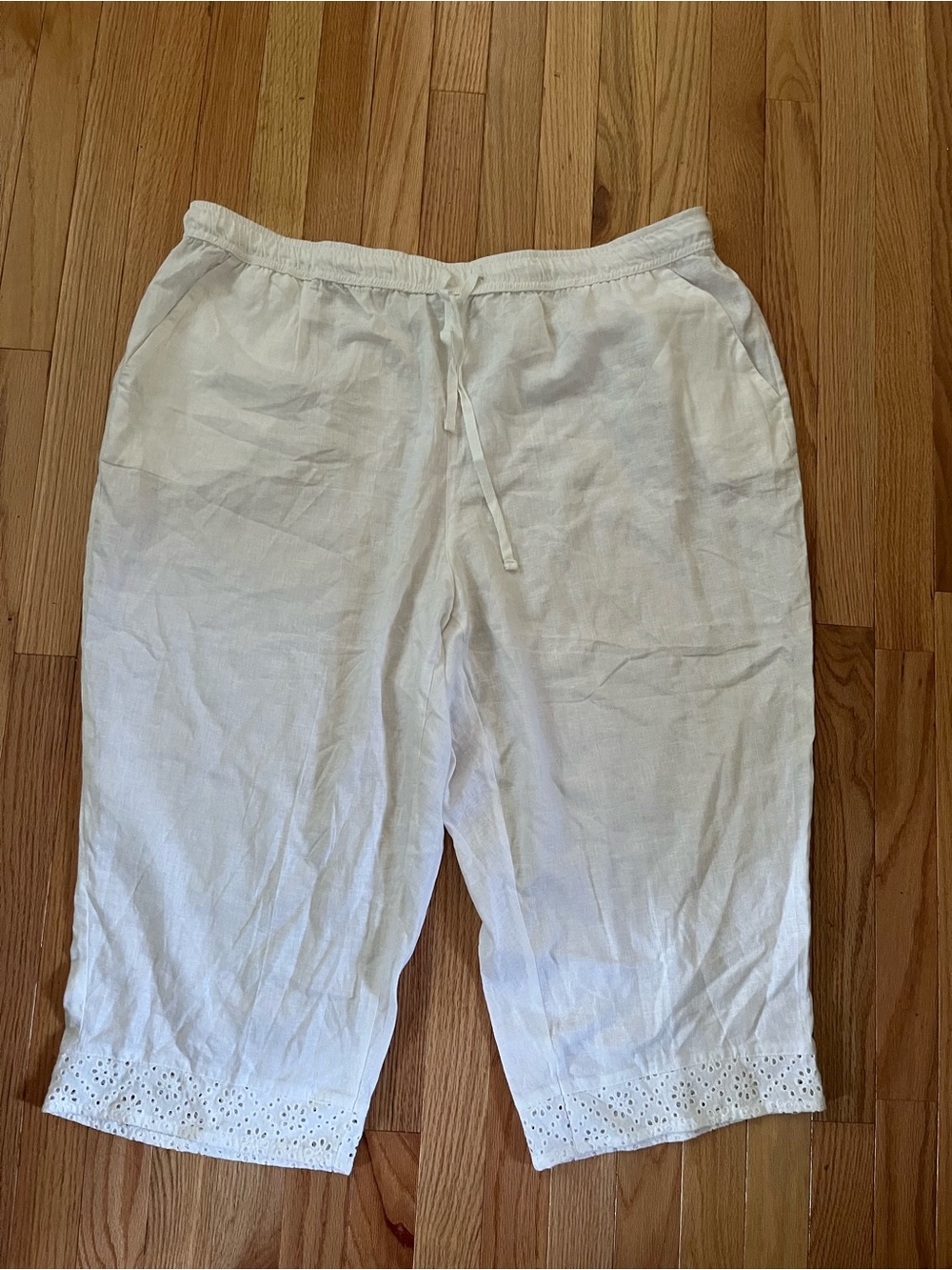 White Linen Eyelet Straight Leg Capri Pull On Pants 2X Coastal Resort Beach - Picture 1 of 9